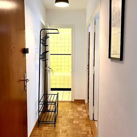 2 Bedroom Cosy Next To