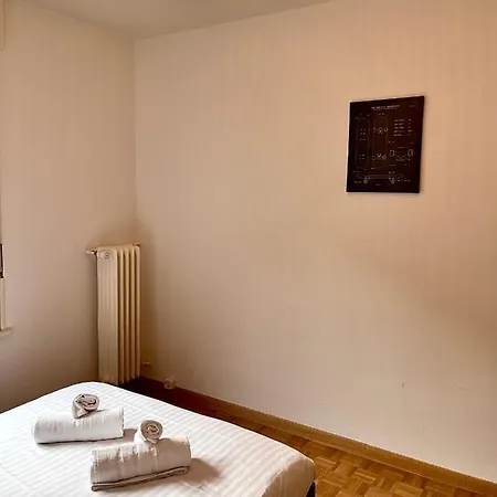 2 Bedroom Cosy Next To Appartement *