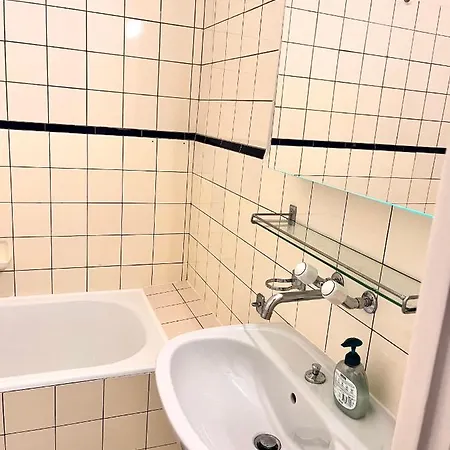 Appartement 2 Bedroom Cosy Next To