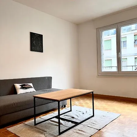 Appartement 2 Bedroom Cosy Next To *